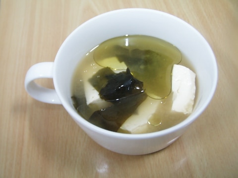 豆腐オリーブオイルお味噌汁